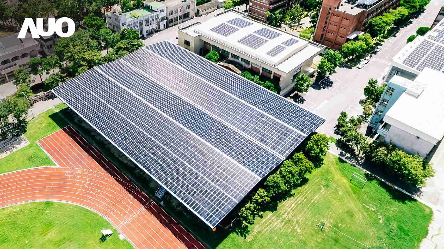 彩神vllSunSteel光电整合型浪板具备快速安装、、、轻量化优势,,,可提升15%发电效能,,,通过国际IEC与台湾VPC认证安全、、、、防漏、、耐候标准